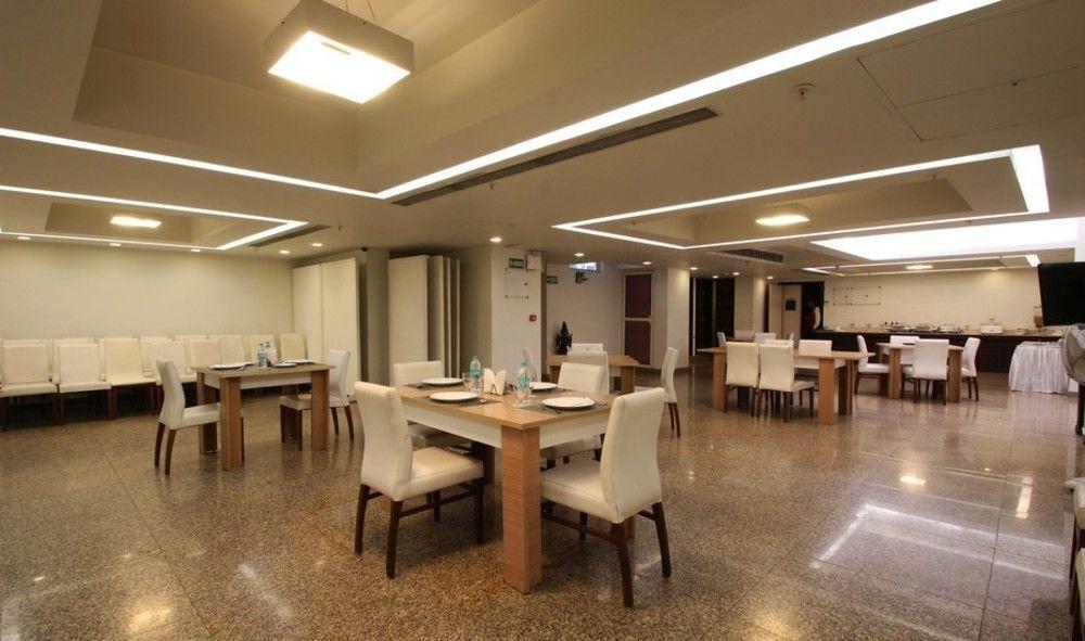 Hotel Ivory 32 New Delhi Extérieur photo