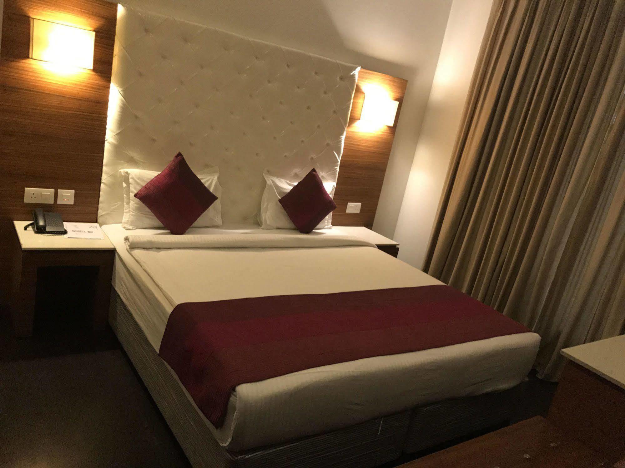 Hotel Ivory 32 New Delhi Extérieur photo