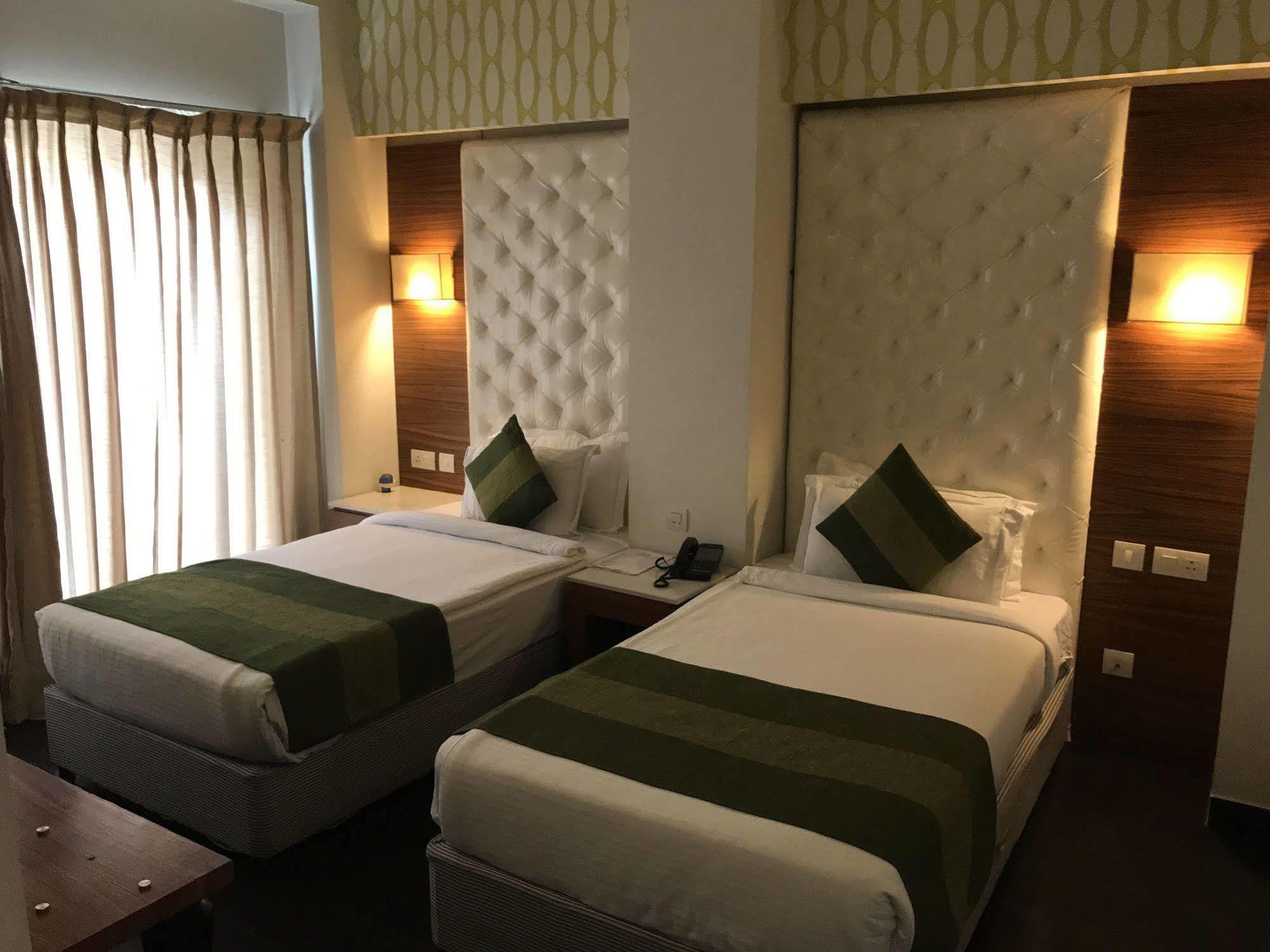 Hotel Ivory 32 New Delhi Extérieur photo
