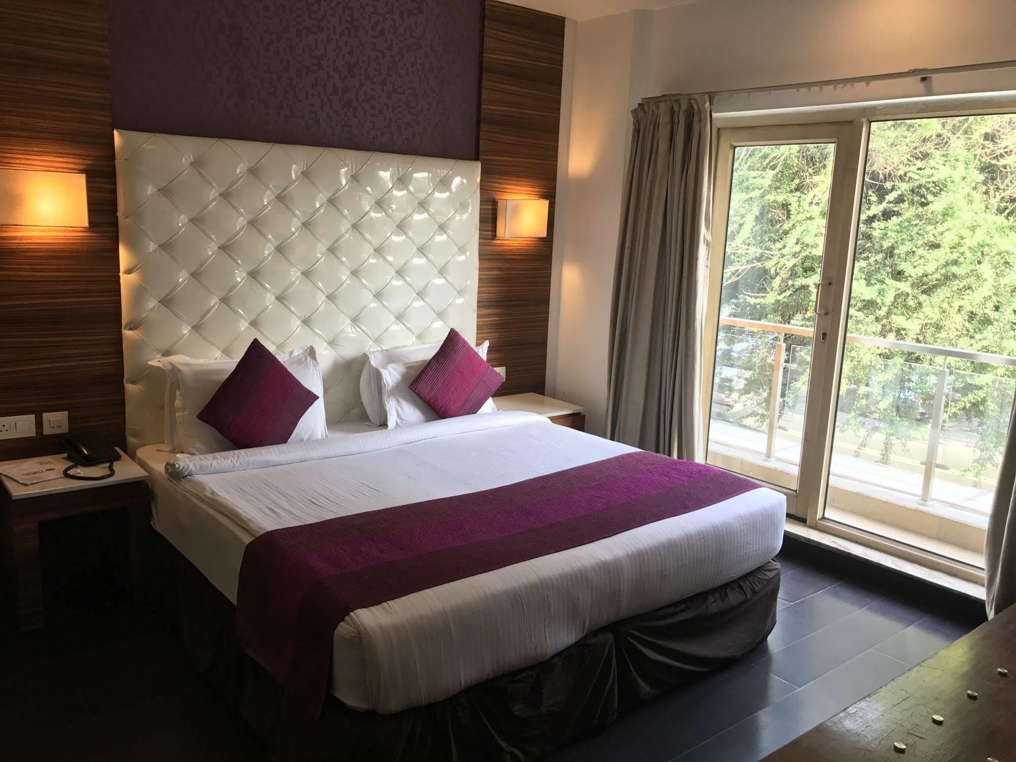 Hotel Ivory 32 New Delhi Extérieur photo