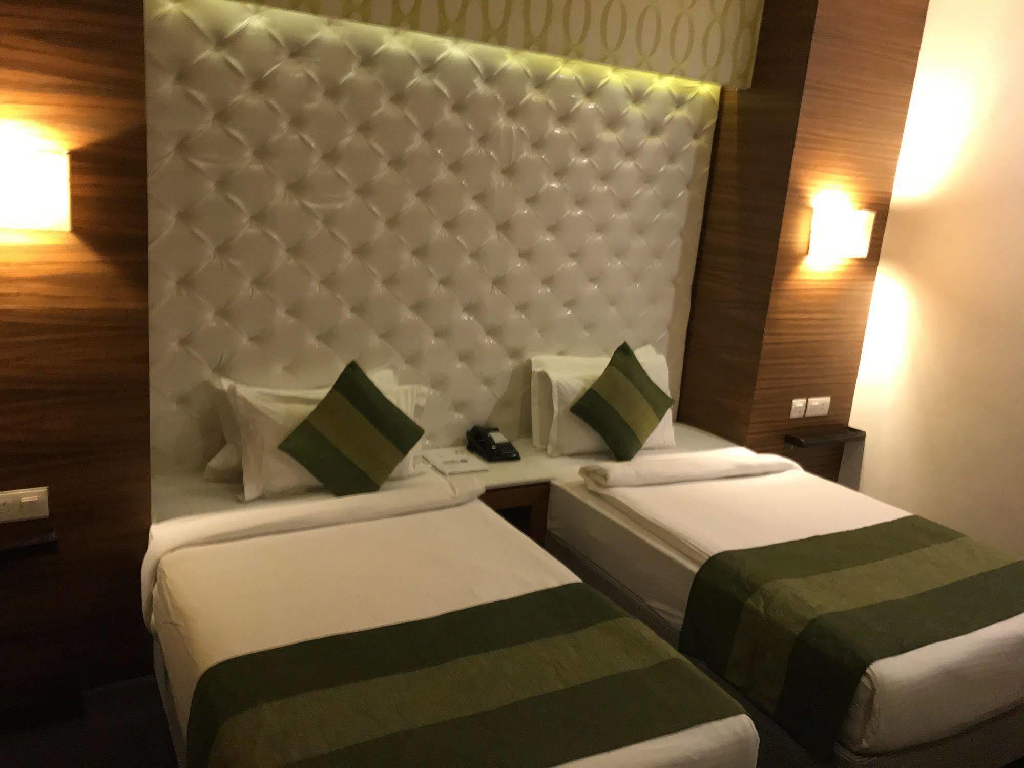 Hotel Ivory 32 New Delhi Extérieur photo